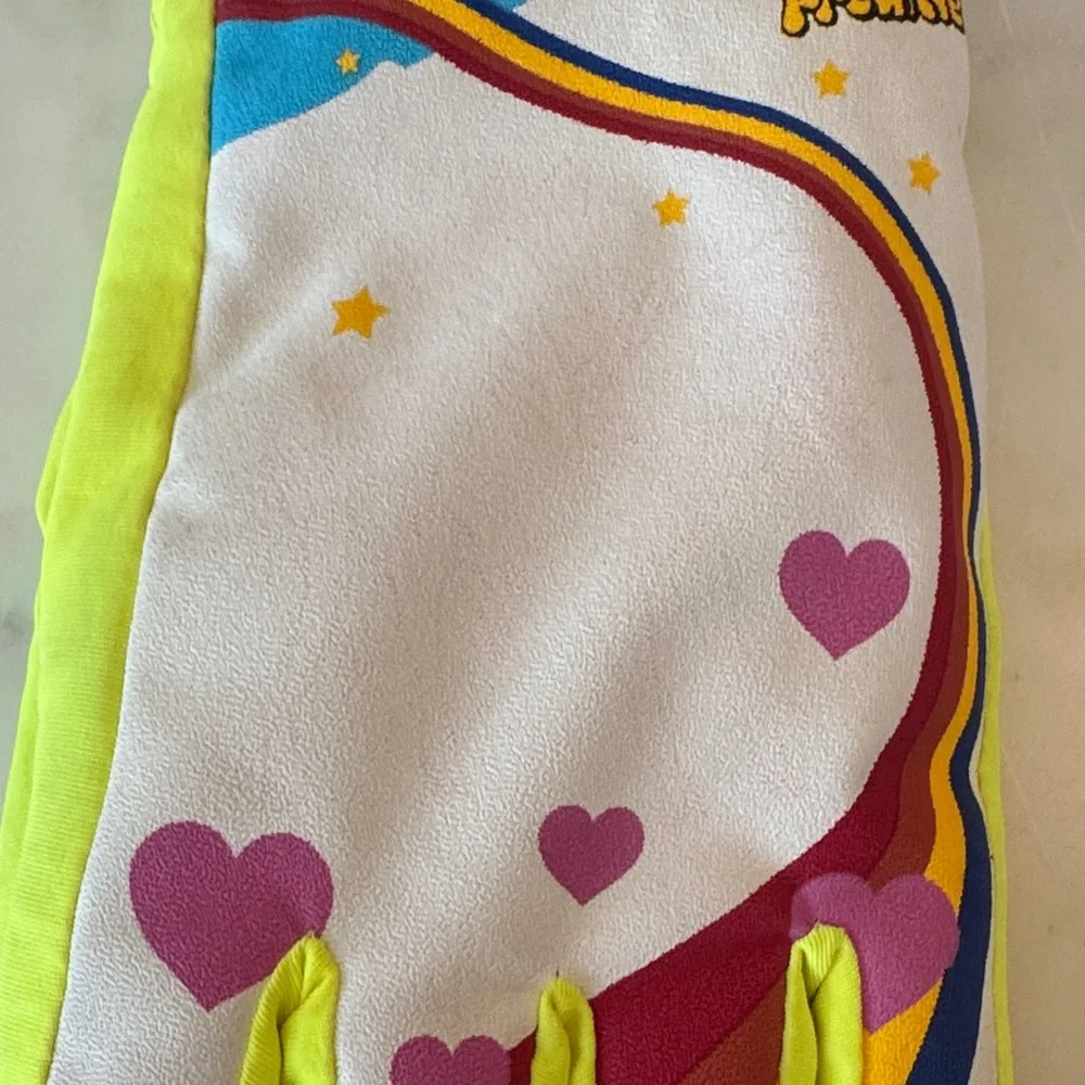 Freaky Freezy‎ vintage Colorful Unicorn Gloves unicorn appears in cold weather
